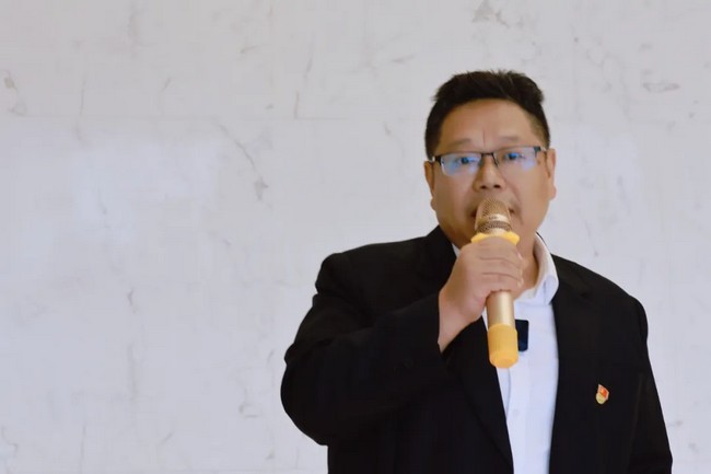 一線黨旗紅│航天凱天舉行“沖刺百日”黨員突擊隊授旗儀式